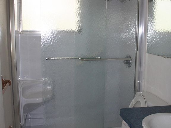 5th image of 3550 Kingsbury Dr