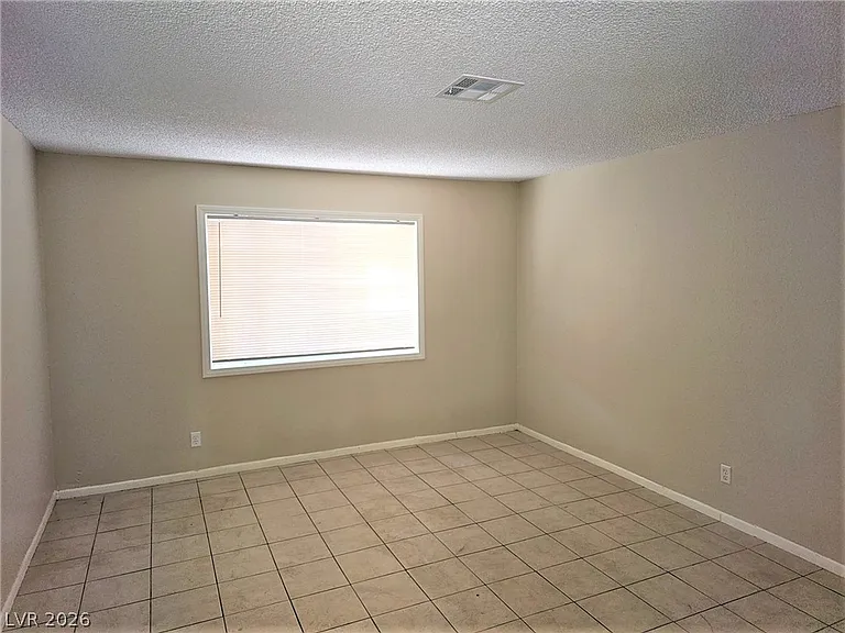 5136 Golden Ln #D — Photo 9