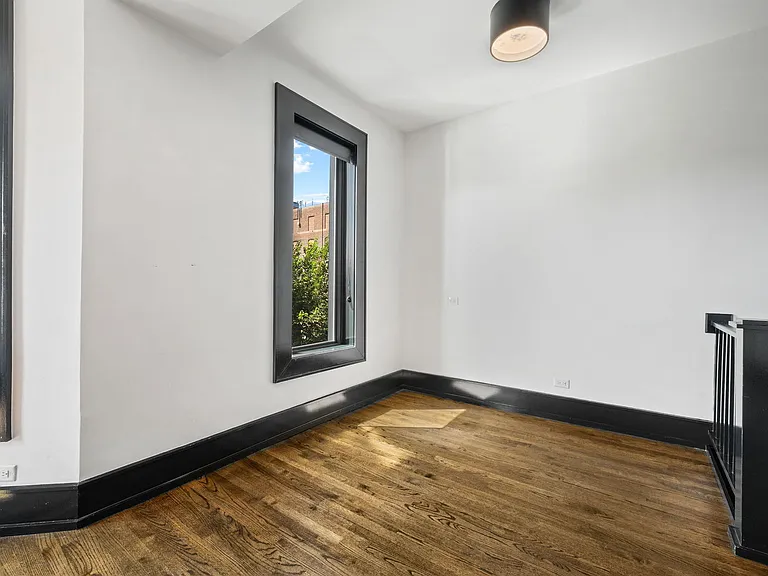 3513 N Sheffield Ave #3 — Photo 7