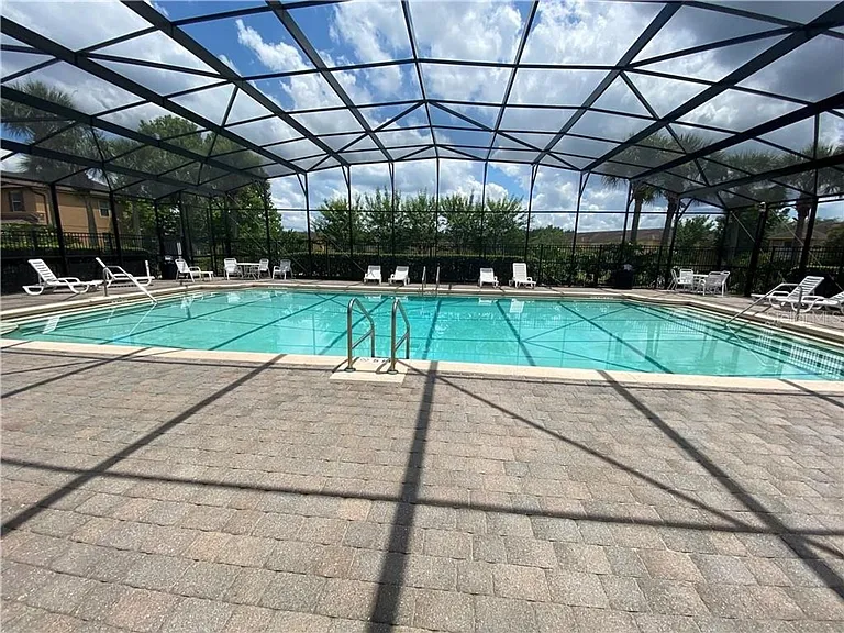1751 Retreat View Cir — Photo 15