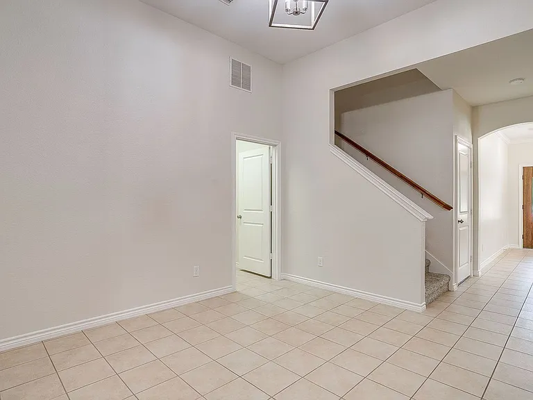 3801 Weatherstone Dr — Photo 14