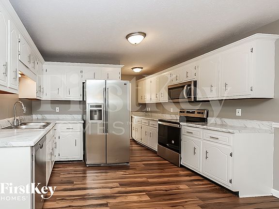 5th image of 3380 N Henderson Way