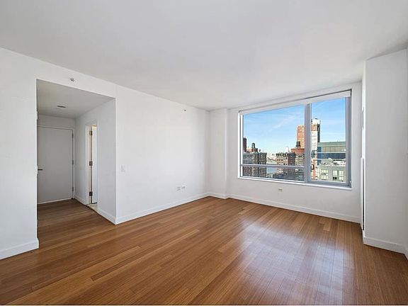 3rd image of 2 River Ter APT 26F