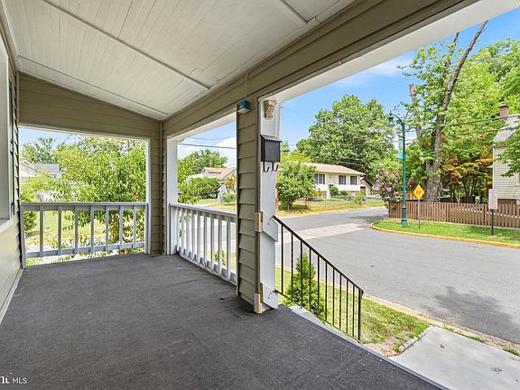 5th image of 5113 Crittenden St