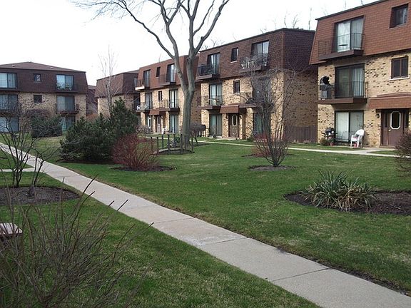 2nd image of 9717 Bianco Ter APT E