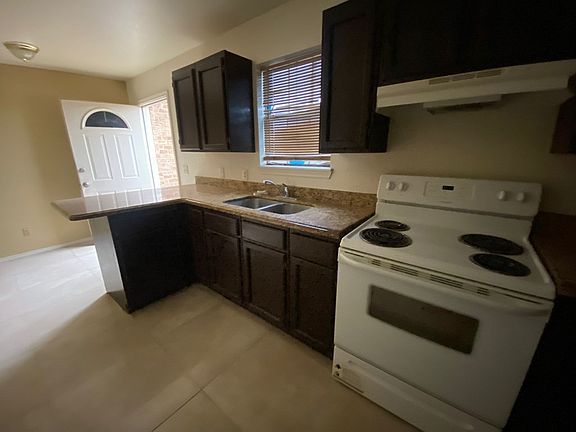 5th image of 2903 Patzcuaro Dr