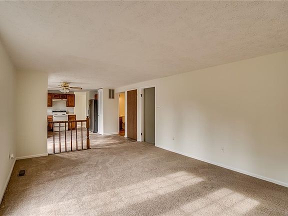 3rd image of 10103 Laurel Lakes Dr