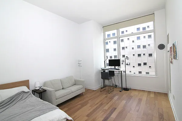 Rented by Oxford Property Group | media 10