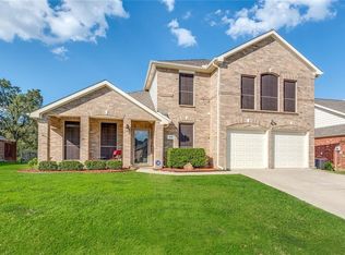 413 Springtree Rd, Lake Dallas, TX 75065