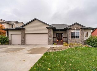 809 W Eagle Ridge St, Sioux Falls, SD 57108