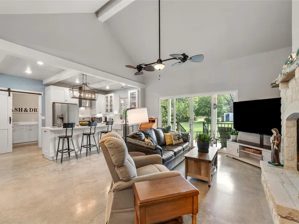 721 Northwood Hills Dr, Fredericksburg, TX 78624