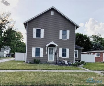 1008 Grove St, Defiance, OH, 43512
