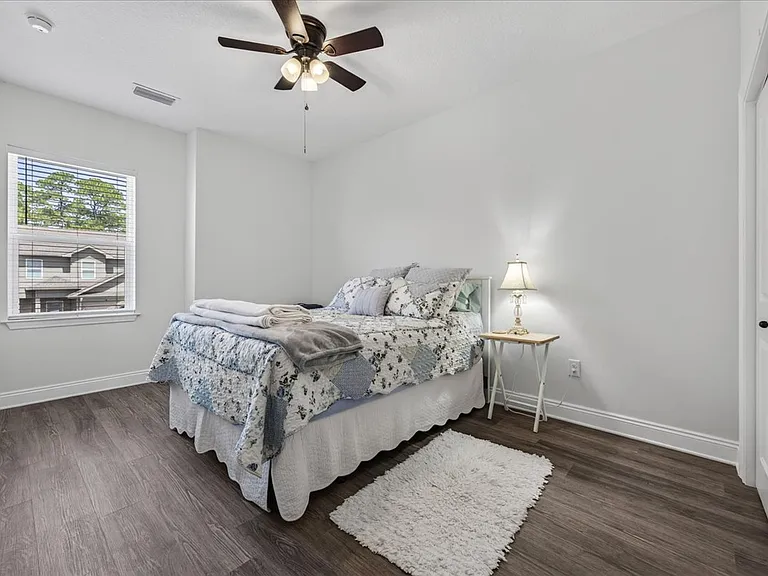 1700 Sound Haven Ct — Photo 18