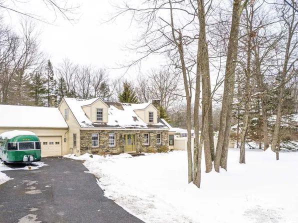 30 Skyline Drive, Essex, VT 05452