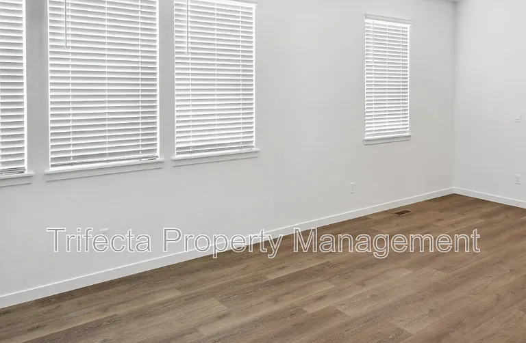 632 Thoroughbred Ln — Photo 5