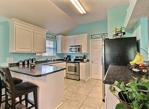 2nd image of 75 Sawgrass Dr