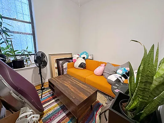 Rented by Living New York | media 10