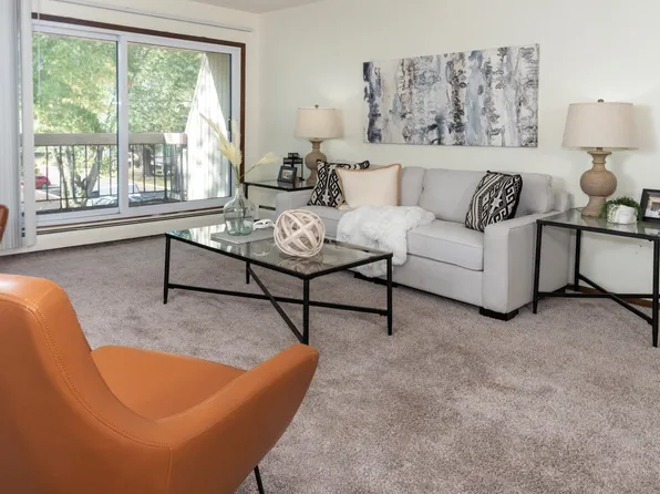 Burnsville Parkway Apartments