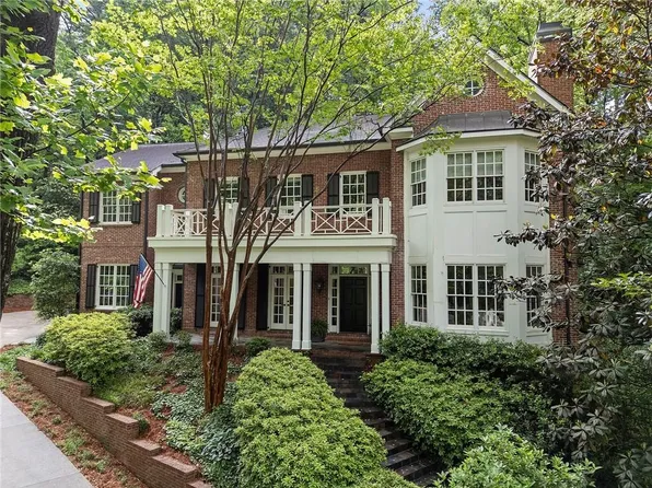 2769 Mornington Dr NW, Atlanta, GA 30327