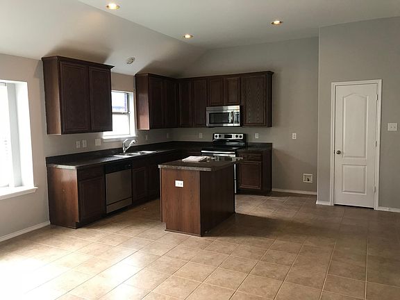 3rd image of 5924 Valley Haven Way