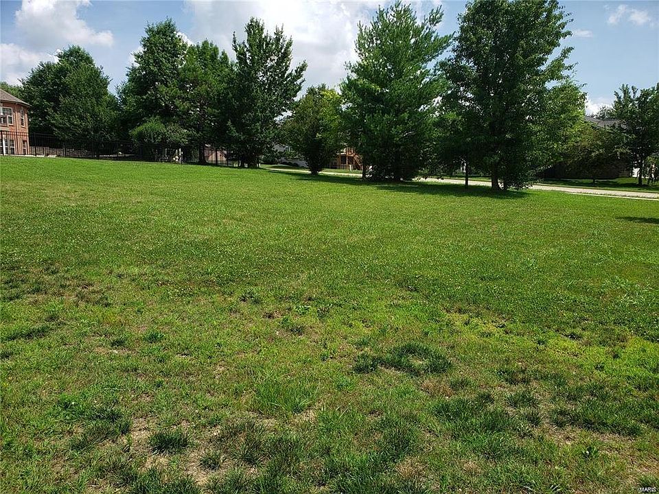 1st image of 100 Walden Dr