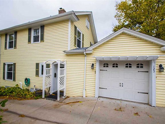 2nd image of 123 Essex Ln