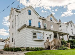 19 Cherry St, Willow Grove, PA 19090