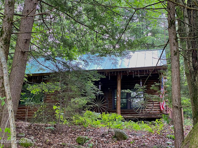 2nd image of 22 Katherine Drive