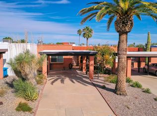 324 W Calle De Las Flores, Green Valley, AZ 85614