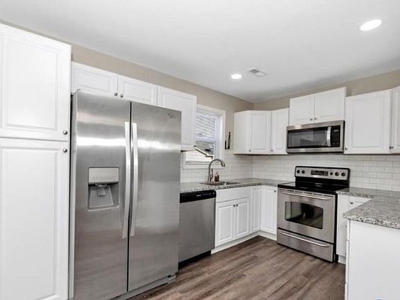 4th image of 130 Meadow Green Dr