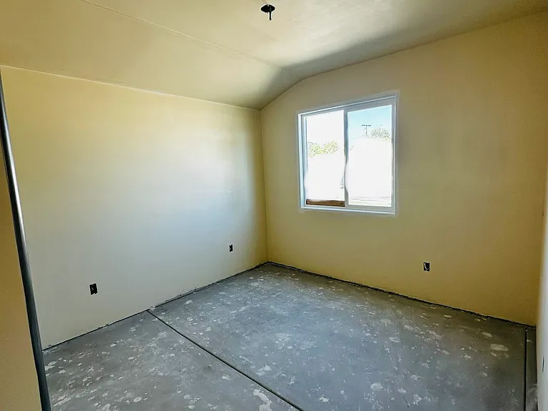 Firebird Ave — Photo 4