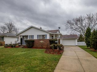 24390 Ronan Rd, Bedford Heights, OH 44146