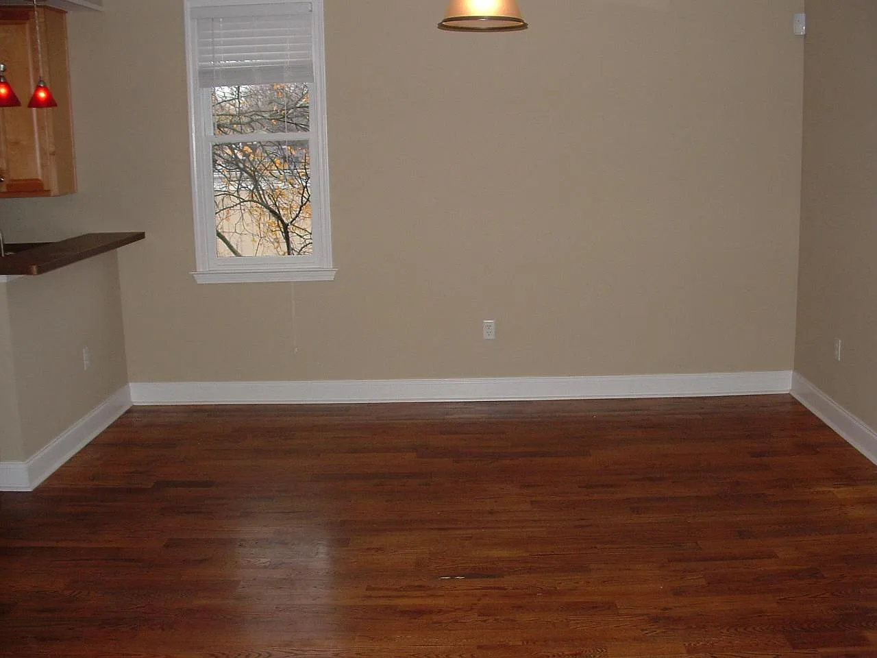 1 bed, 850 sqft, $1,875 — Photo 3