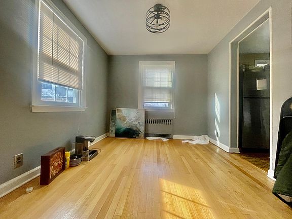 4th image of 816 Lester Ave Floor 2