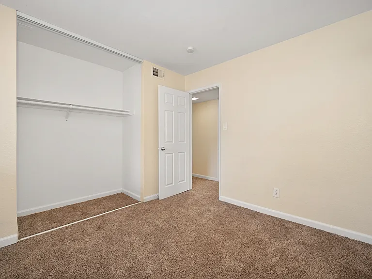 Rollingwood Condominium Rentals — Photo 56