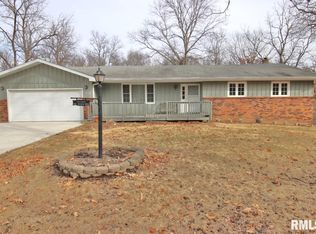 4410 Meadow Dr, Pekin, IL