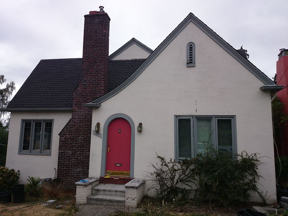 2nd image of 6003 29th Ave NE