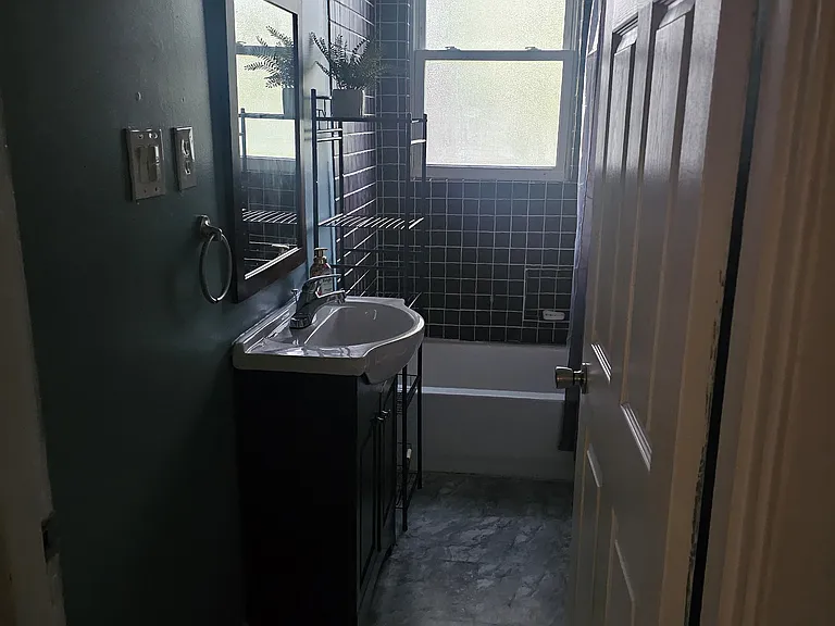 104 Washington Ave — Photo 8