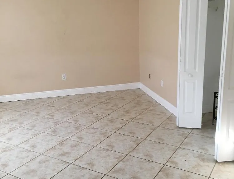1722 Roosevelt Ave — Photo 20