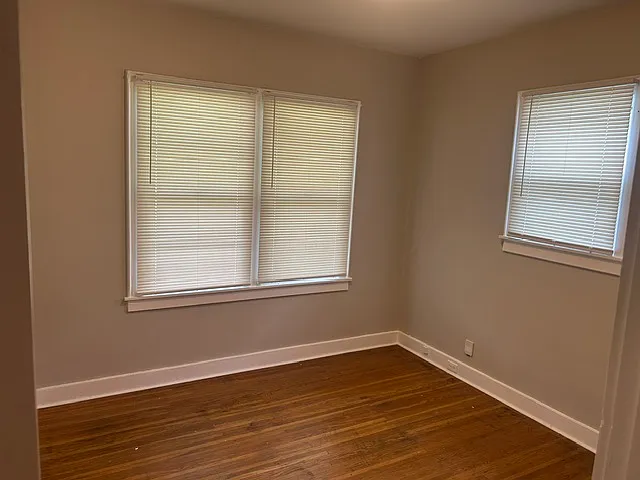 4 bed, 1890 sqft, $2,000 — Photo 2