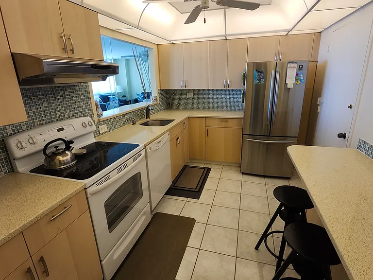 7135 Collins Ave — Photo 7