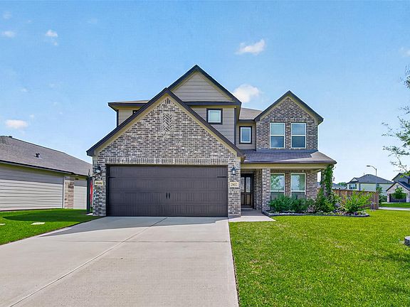 2nd image of 2902 Silverhorn Ln