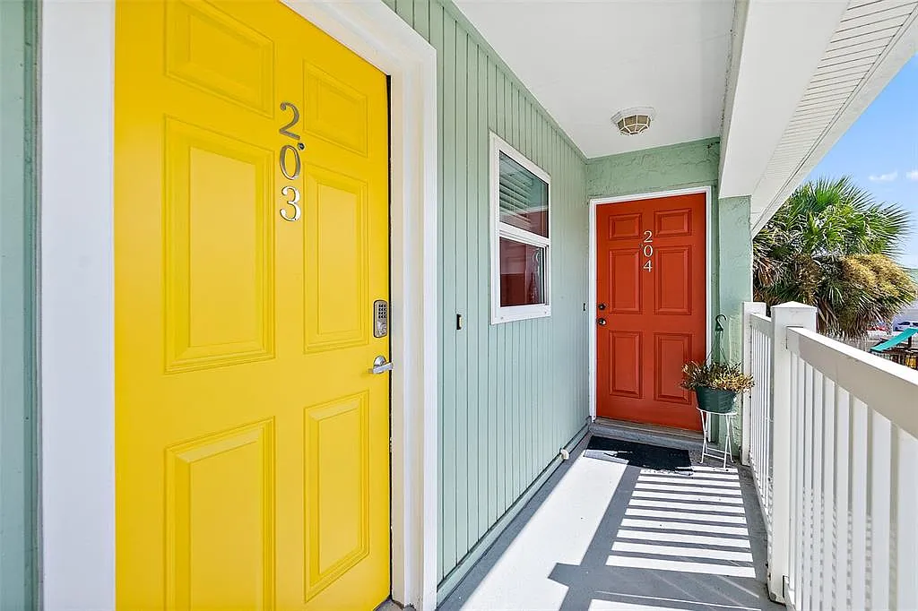 2 bed, 1.0 bath, 800 sqft, $1,850 — Photo 1