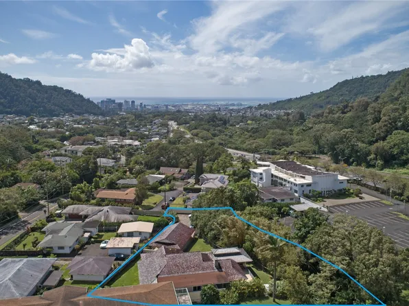 14 Hakumele Pl, Honolulu, HI 96817