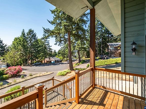 3rd image of 2668 NW Bluebell Pl