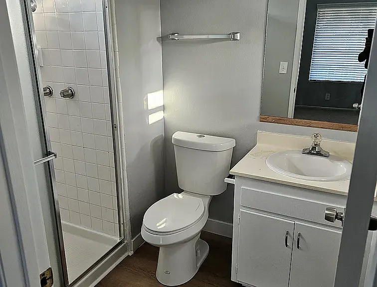 2067 E Evergreen St #2067 — Photo 3