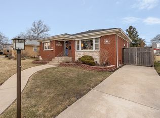 9040 27th St, Brookfield, IL 60513