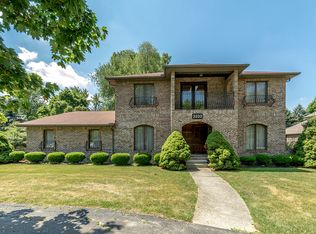 3333 Walnut Lake Rd, West Bloomfield, MI 48323