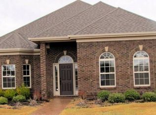 77 Nutcracker Ln, Huntsville, AL 35824