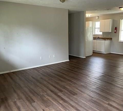 4th image of 1208 Glendale St